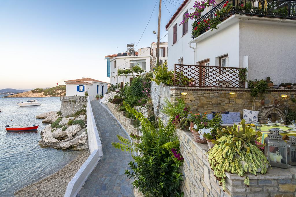 Eftopia Beachfront 2-Bedrooms Apartment Kokkari Esterno foto