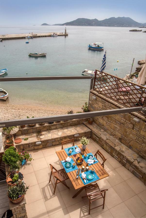 Eftopia Beachfront 2-Bedrooms Apartment Kokkari Esterno foto